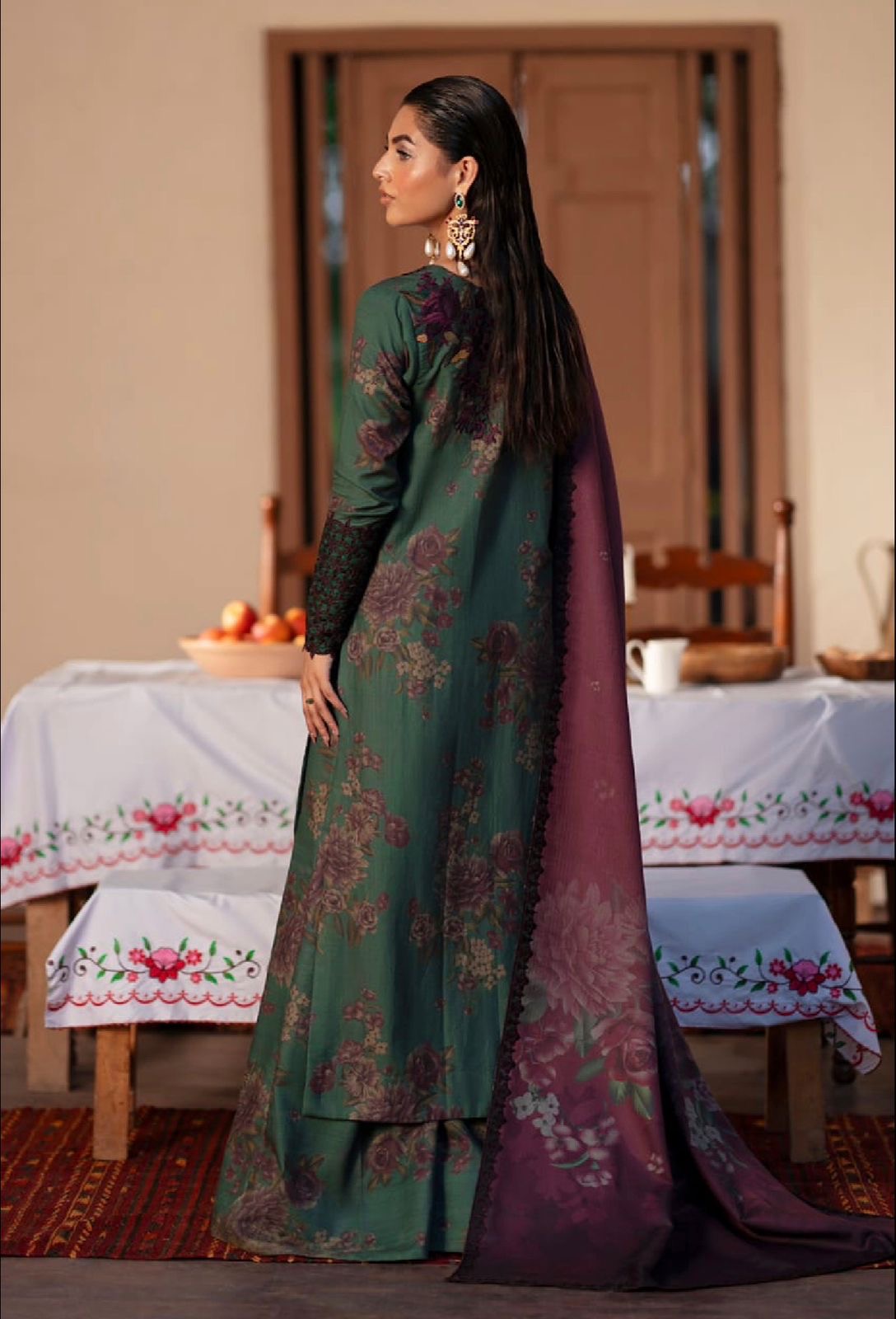 Luxury Lawn Stitched Suit 3 piece - 2025 - LE-09