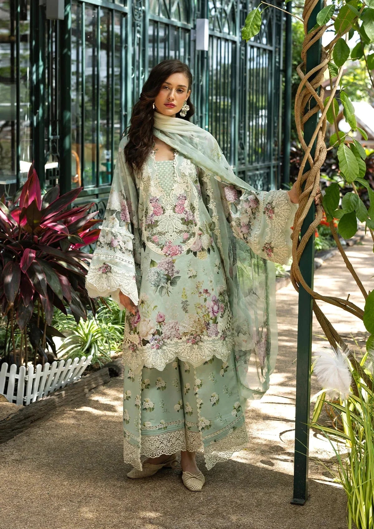 Luxury Lawn Stitched Suit 3 piece - 2025 - LE-03